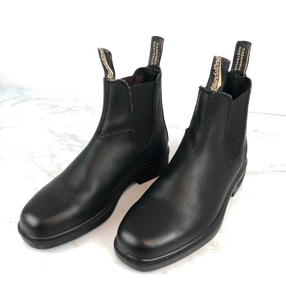 Blundstone Shoes - NEW Blundstone Black Chelsea Boots